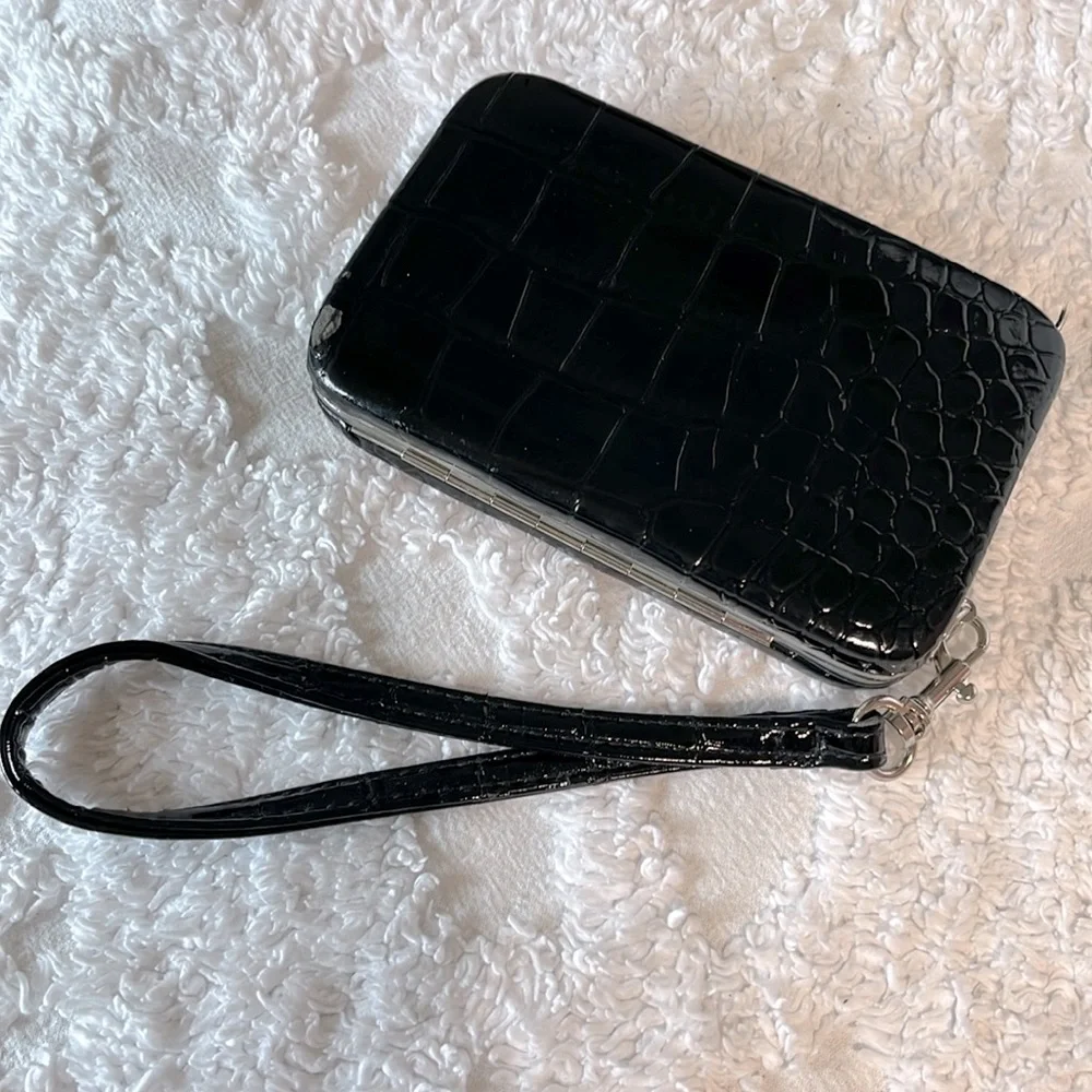 Wristlet Black Snake Skin Look Wallet
